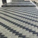 معلم بلاط متداخل وتنسيق حدائق