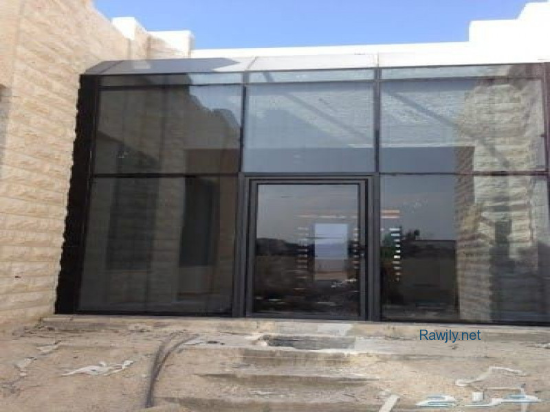 تركيب زجاج سكريت وصيانه أبواب وتركيب شورات ودربزين ومرايا وتوريد زجاج وتركيب وجهات ادوار ومكاتب ومطاعم وجميع اعمال الزجاج التواصل ع الرقم 0546469883 