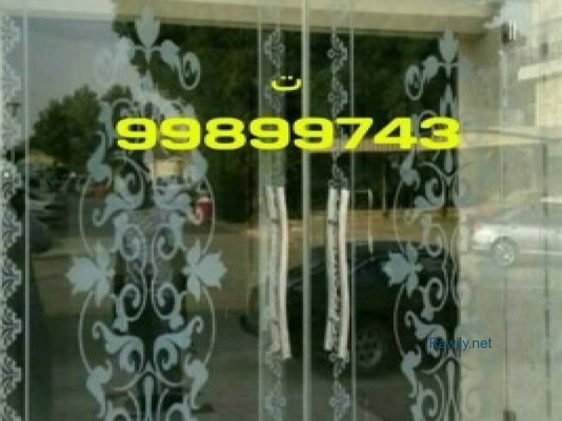 تركيب افضل انواع الزجاج99899743 السكوريت المقوئ زجاج الديوانيه والدرج والشاور بكس والقواطع وزجاج المسابح اعمالنا في جميع مناطق الكويت 